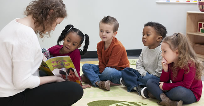 kindergarten children reading